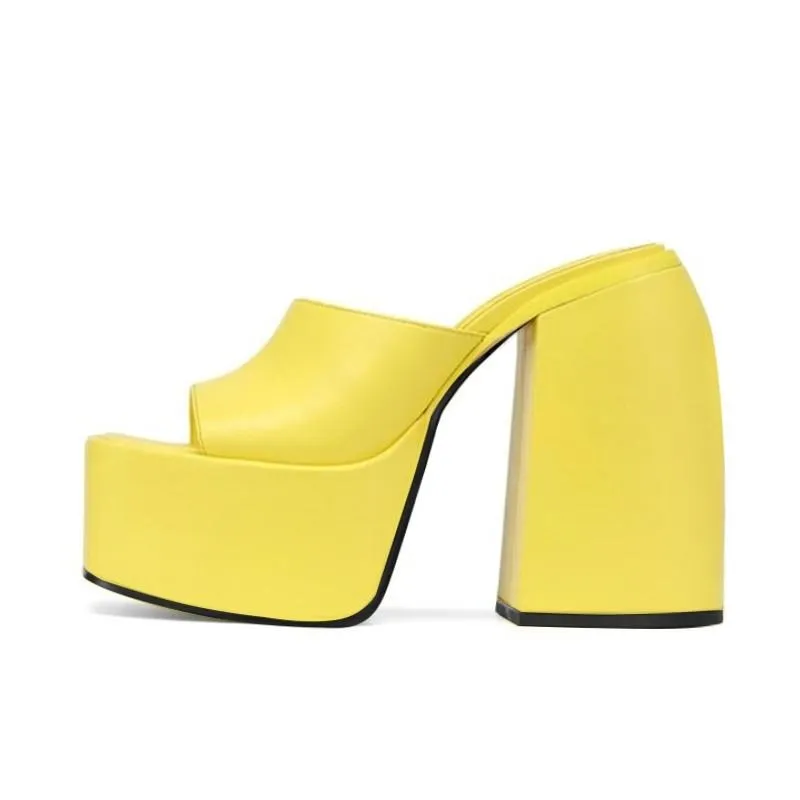 Strada Heels
